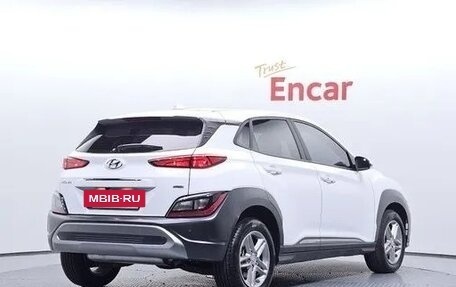 Hyundai Kona I, 2022 год, 1 740 000 рублей, 2 фотография