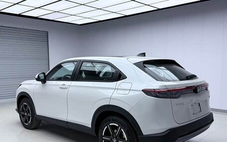 Honda Vezel, 2023 год, 1 540 000 рублей, 4 фотография