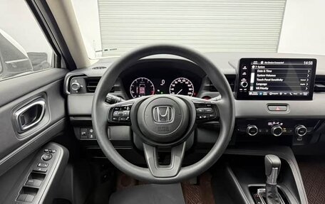 Honda Vezel, 2023 год, 1 540 000 рублей, 13 фотография