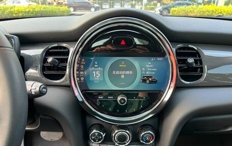 MINI Hatch, 2022 год, 1 730 000 рублей, 12 фотография