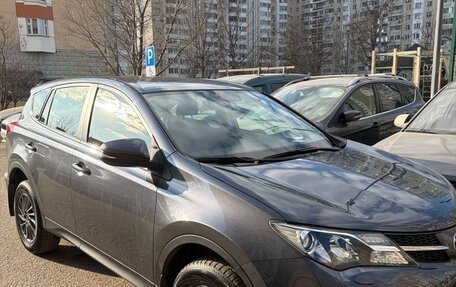 Toyota RAV4, 2015 год, 2 800 000 рублей, 2 фотография