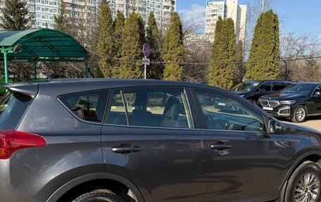 Toyota RAV4, 2015 год, 2 800 000 рублей, 15 фотография