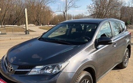 Toyota RAV4, 2015 год, 2 800 000 рублей, 8 фотография