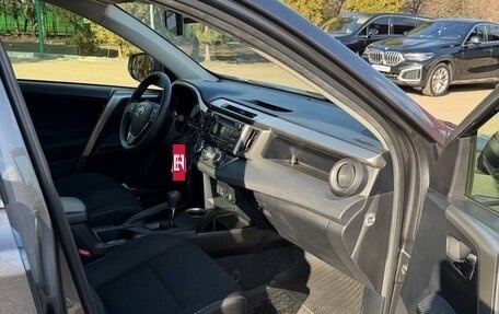 Toyota RAV4, 2015 год, 2 800 000 рублей, 21 фотография