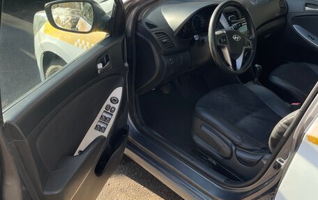 Hyundai Solaris II рестайлинг, 2016 год, 480 000 рублей, 10 фотография