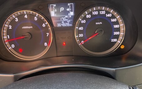 Hyundai Solaris II рестайлинг, 2016 год, 480 000 рублей, 11 фотография