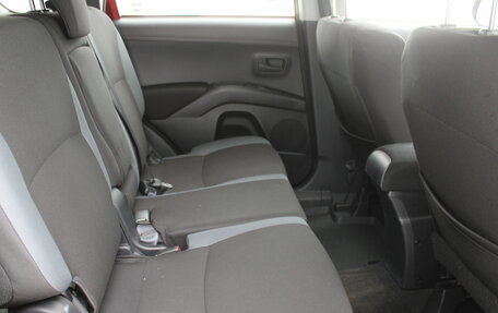 Mitsubishi Outlander III рестайлинг 3, 2011 год, 1 079 000 рублей, 12 фотография