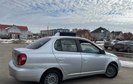 Toyota Platz, 2001 год, 265 000 рублей, 4 фотография