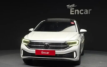 Volkswagen Jetta VII, 2022 год, 2 100 000 рублей, 2 фотография