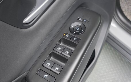 Hyundai Kona, 2023 год, 1 760 000 рублей, 13 фотография