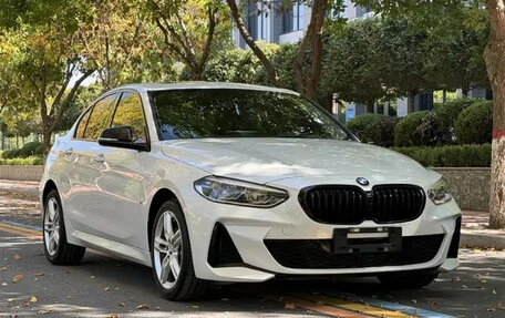 BMW 1 серия, 2022 год, 1 390 000 рублей, 3 фотография