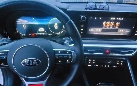 KIA K5, 2021 год, 3 300 000 рублей, 2 фотография