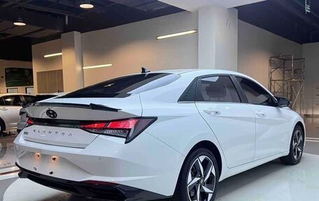 Hyundai Elantra, 2022 год, 1 660 000 рублей, 6 фотография
