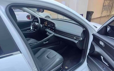 Hyundai Elantra, 2022 год, 1 660 000 рублей, 10 фотография