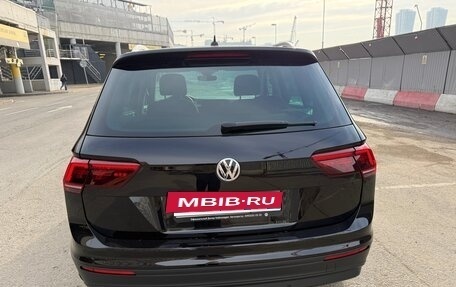 Volkswagen Tiguan II, 2019 год, 2 870 000 рублей, 3 фотография