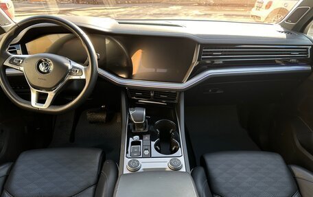 Volkswagen Touareg III, 2019 год, 5 950 000 рублей, 13 фотография