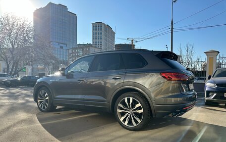 Volkswagen Touareg III, 2019 год, 5 950 000 рублей, 6 фотография