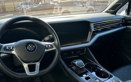 Volkswagen Touareg III, 2019 год, 5 950 000 рублей, 14 фотография