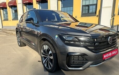 Volkswagen Touareg III, 2019 год, 5 950 000 рублей, 2 фотография
