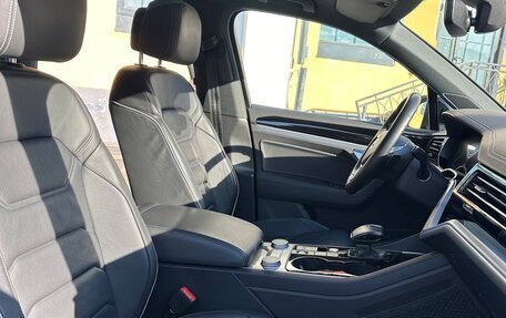 Volkswagen Touareg III, 2019 год, 5 950 000 рублей, 15 фотография