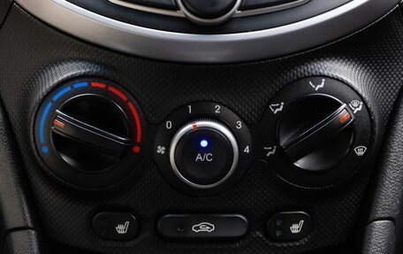 Hyundai Solaris II рестайлинг, 2015 год, 1 199 000 рублей, 18 фотография