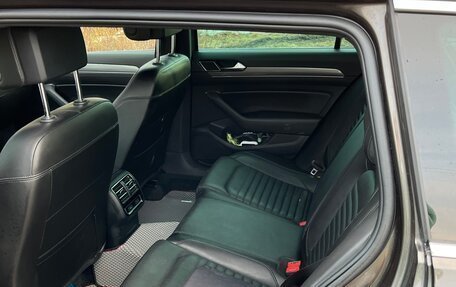 Volkswagen Passat B8 рестайлинг, 2017 год, 2 190 000 рублей, 12 фотография