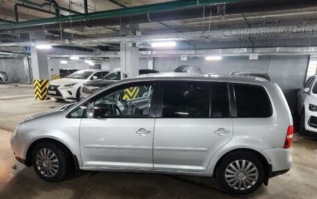 Volkswagen Touran III, 2003 год, 550 000 рублей, 8 фотография