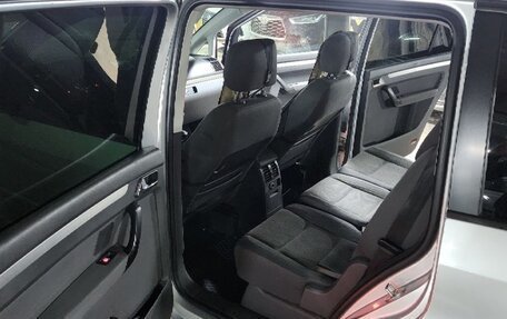 Volkswagen Touran III, 2003 год, 550 000 рублей, 11 фотография