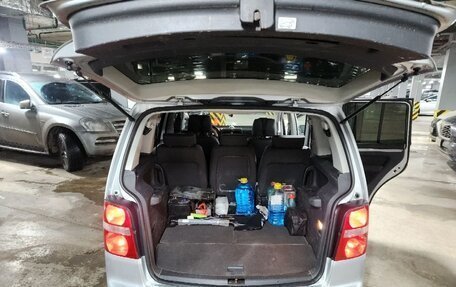 Volkswagen Touran III, 2003 год, 550 000 рублей, 12 фотография