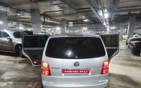 Volkswagen Touran III, 2003 год, 550 000 рублей, 9 фотография