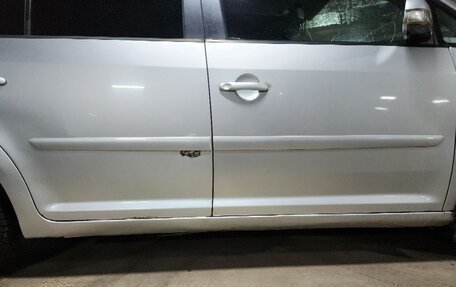 Volkswagen Touran III, 2003 год, 550 000 рублей, 17 фотография