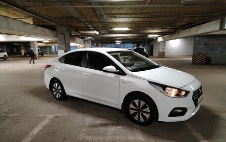 Hyundai Solaris II рестайлинг, 2018 год, 1 400 000 рублей, 3 фотография