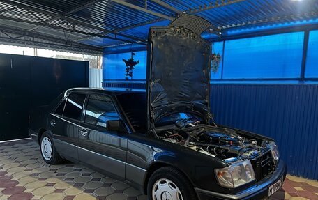 Mercedes-Benz E-Класс, 1992 год, 600 000 рублей, 13 фотография