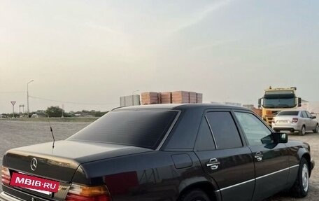 Mercedes-Benz E-Класс, 1992 год, 600 000 рублей, 15 фотография