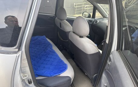 Mitsubishi Colt VI рестайлинг, 2003 год, 180 000 рублей, 7 фотография