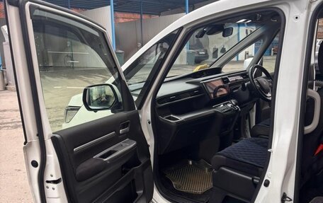 Honda Stepwgn IV, 2018 год, 2 750 000 рублей, 8 фотография