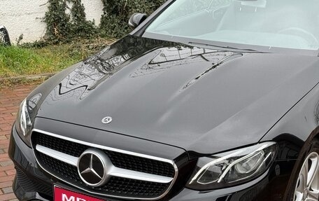 Mercedes-Benz E-Класс, 2019 год, 5 100 000 рублей, 3 фотография