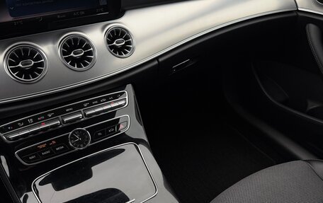 Mercedes-Benz E-Класс, 2019 год, 5 100 000 рублей, 27 фотография