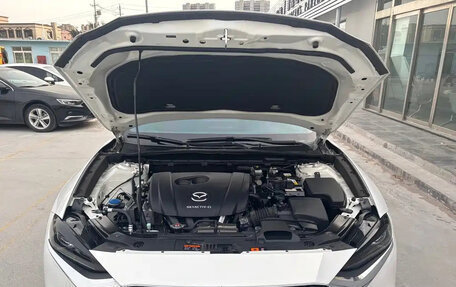 Mazda CX-4, 2022 год, 2 160 000 рублей, 7 фотография