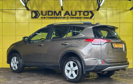 Toyota RAV4, 2018 год, 2 349 000 рублей, 7 фотография
