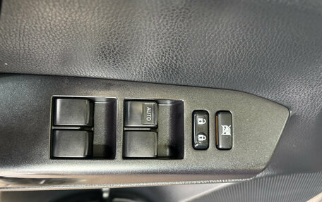 Toyota RAV4, 2018 год, 2 349 000 рублей, 12 фотография