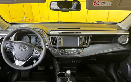 Toyota RAV4, 2018 год, 2 349 000 рублей, 18 фотография