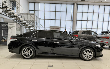 Toyota Camry, 2020 год, 3 050 000 рублей, 8 фотография