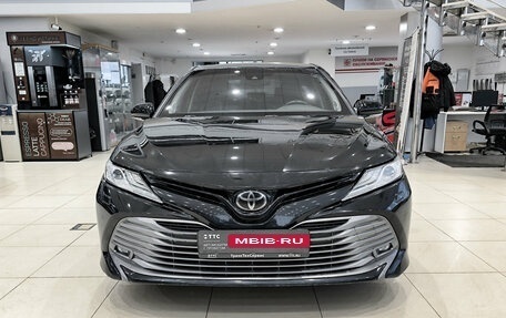 Toyota Camry, 2020 год, 3 050 000 рублей, 6 фотография