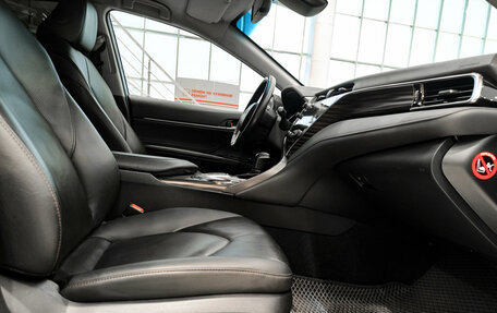 Toyota Camry, 2020 год, 3 050 000 рублей, 15 фотография