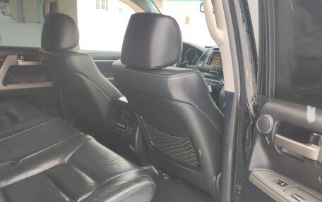 Toyota Land Cruiser 200, 2011 год, 4 499 000 рублей, 10 фотография