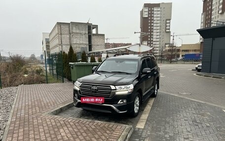 Toyota Land Cruiser 200, 2016 год, 6 750 000 рублей, 10 фотография
