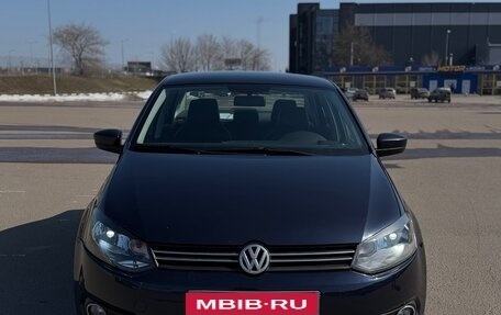Volkswagen Polo VI (EU Market), 2013 год, 830 000 рублей, 1 фотография
