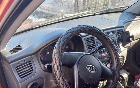 KIA Rio II, 2010 год, 700 000 рублей, 2 фотография