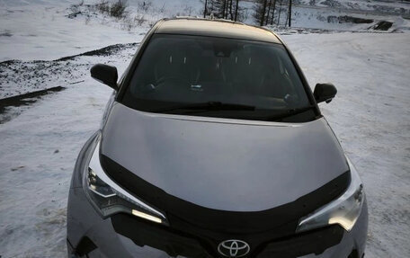 Toyota C-HR I рестайлинг, 2019 год, 2 450 000 рублей, 2 фотография